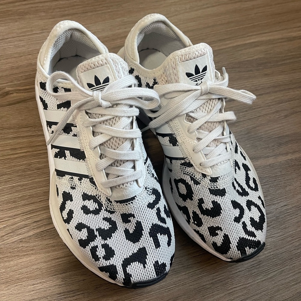Adidas Swift Run X Leopard Black Women’s Size 7.5 Shoes